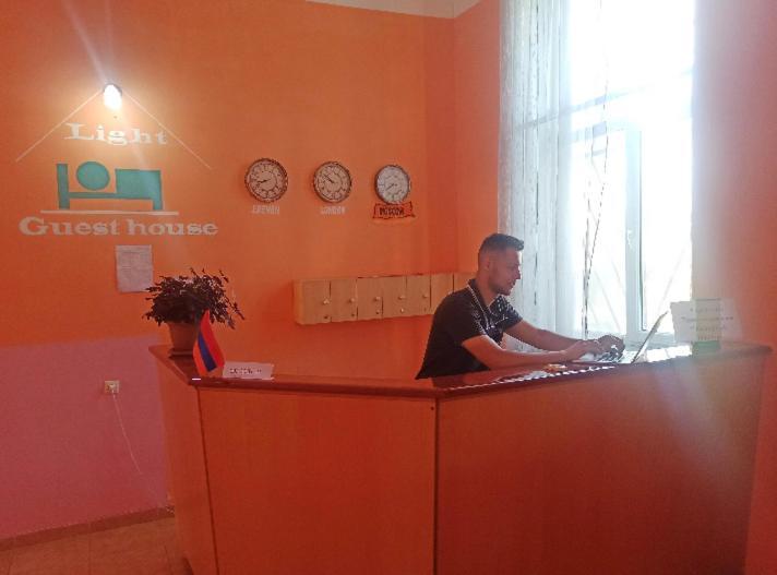 Light guest House Gyumri Extérieur photo