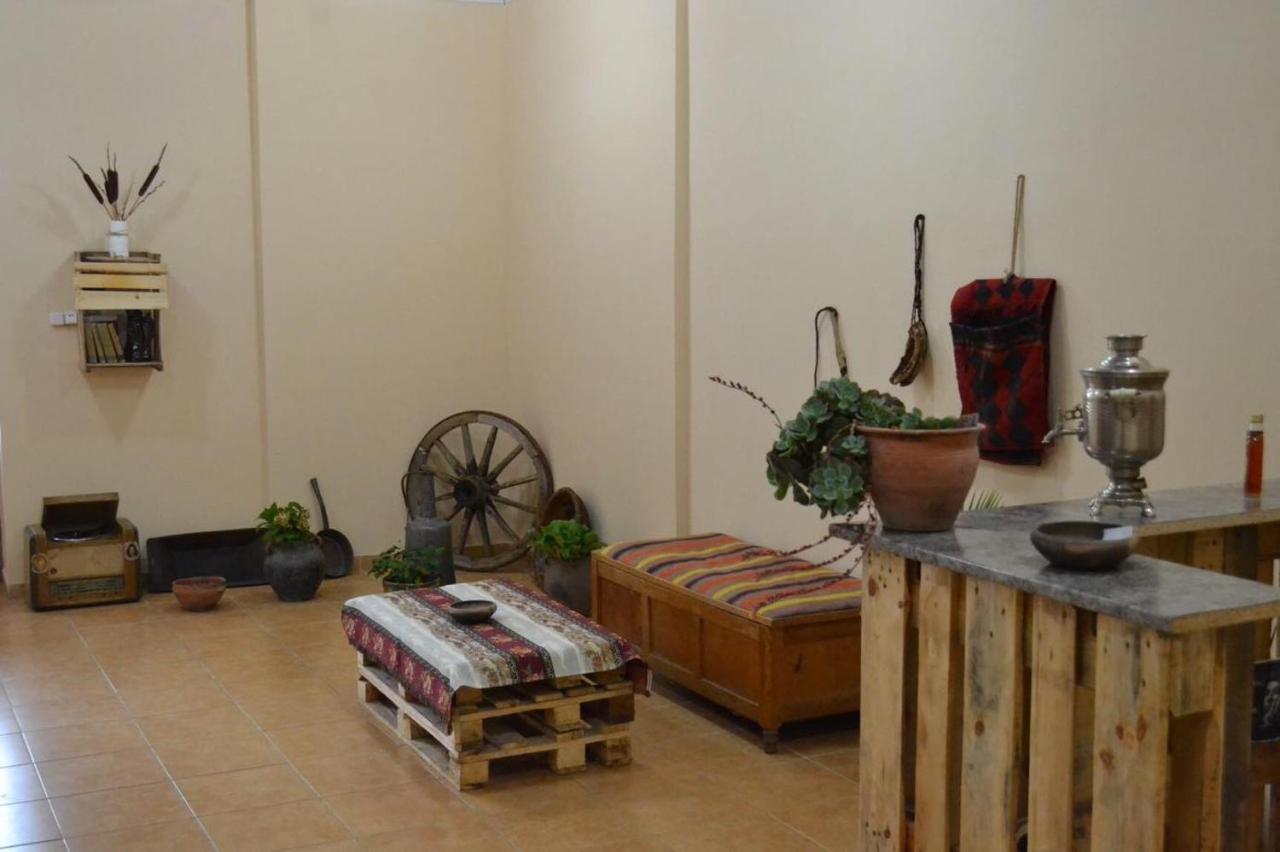 Light guest House Gyumri Extérieur photo